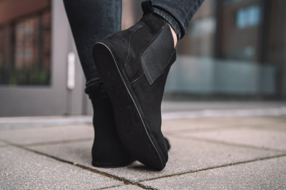 Akciové velory čierne