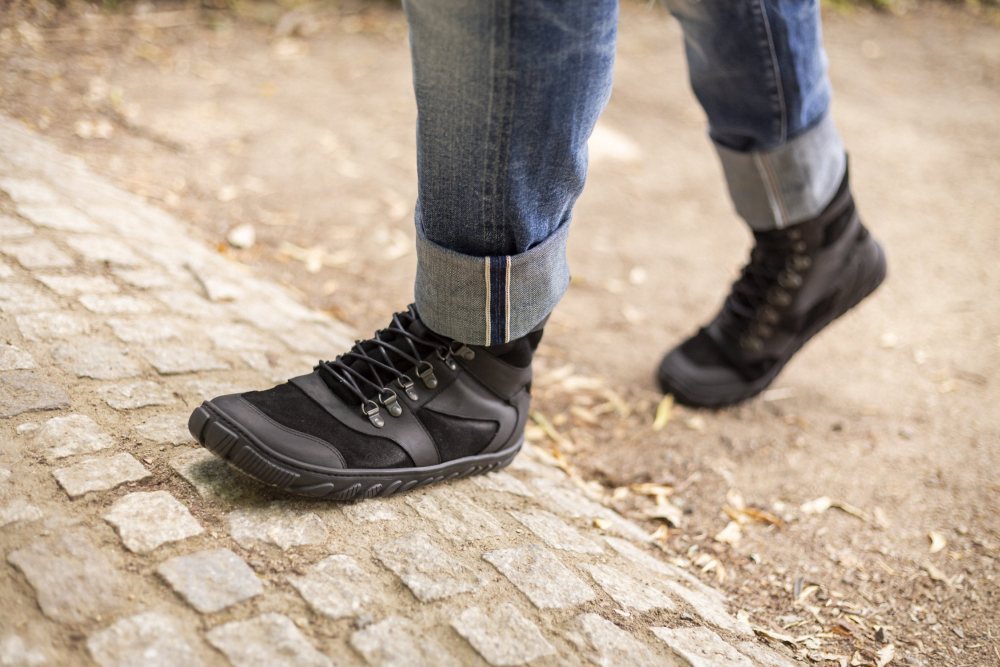 Prieskumník čierny nepremokavý