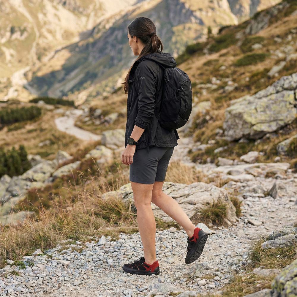 Qerry čierna červená